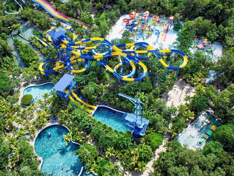 أطول زلاقة مائية في ESCAPE Penang